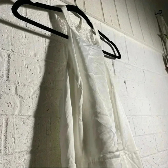 Lulu’s Bridal Dress Size Large Halter Neck Soft Cut Out Back  White Button Train - Picture 10 of 14